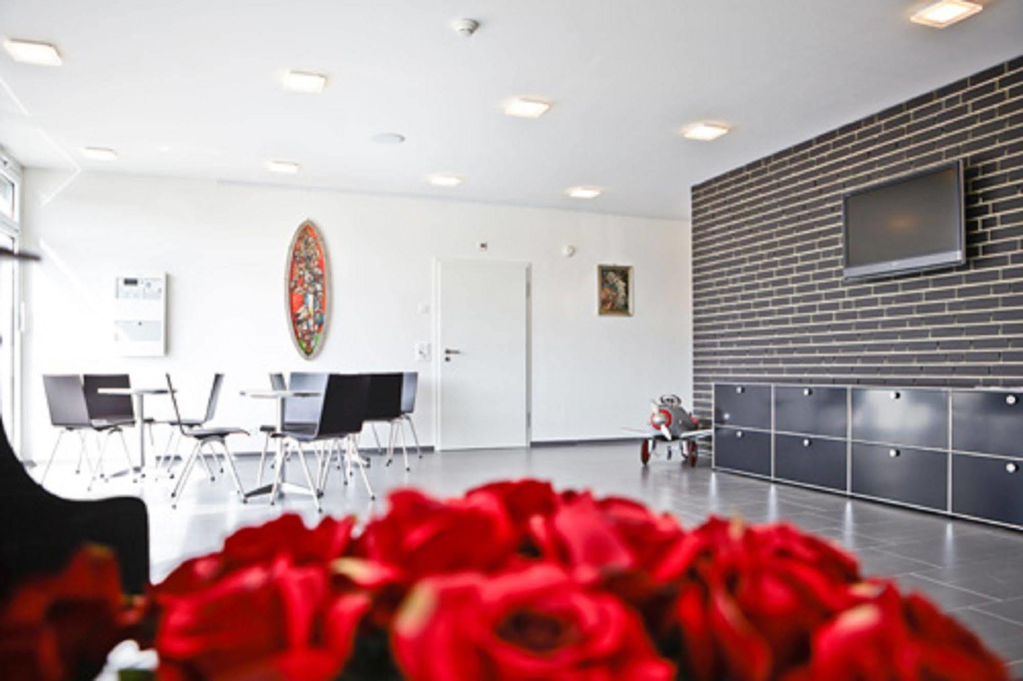 Hotel Q.C.M. Campus Belp Esterno foto